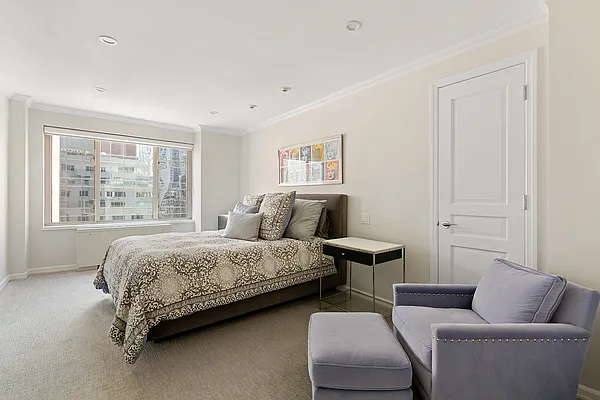 Sold by Compass | media 10
