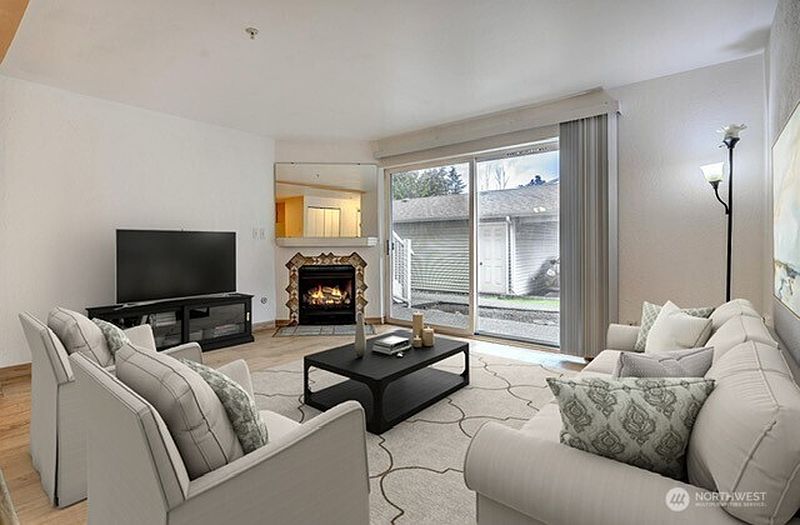 2nd image of 1001 W Casino Road #A103