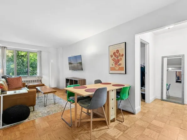 400 Central Park West image 2 of 11