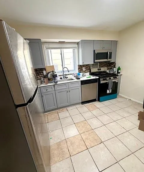 411 Manila Ave #1 — Photo 3