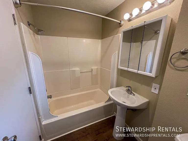 1859 W 12th Ave — Photo 9