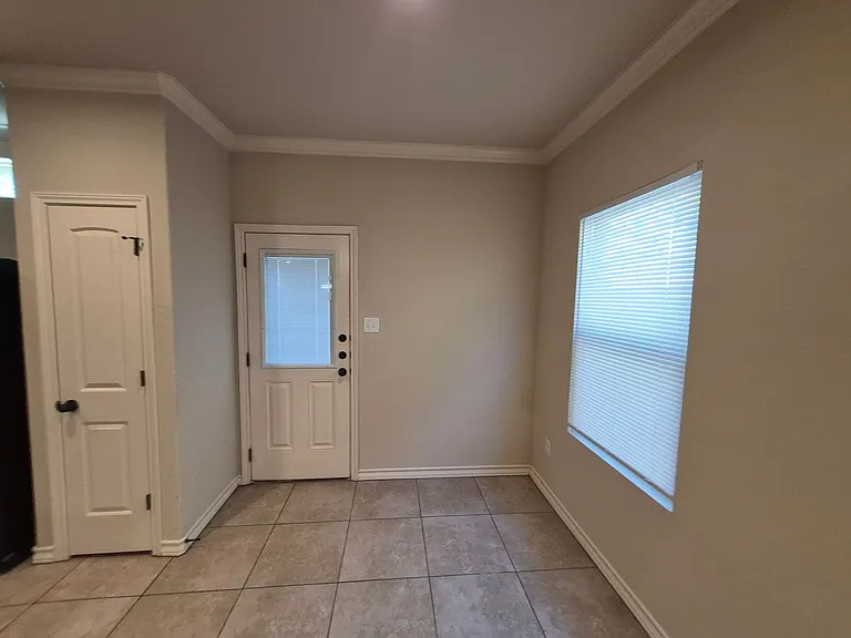7042 Lakeview Dr #102 — Photo 5