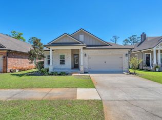 48 Oaktree Blvd, Freeport, FL 32439