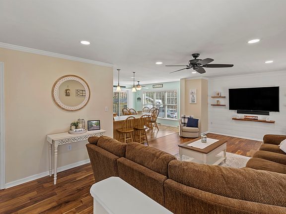 2nd image of 163 Stagecoach Rd