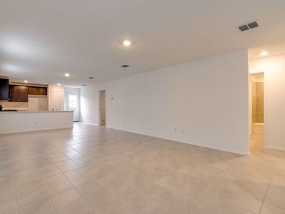 4th image of 7704 Privet Pl
