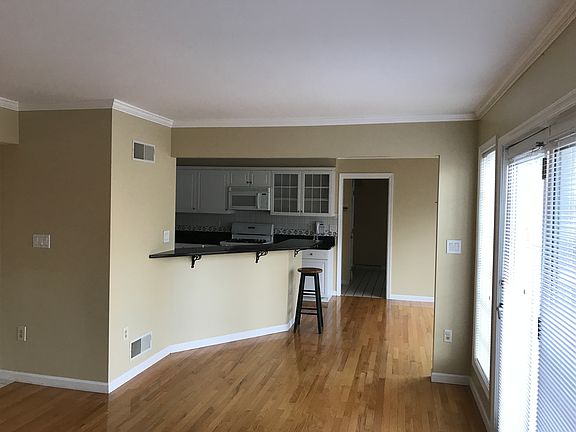 fam rm view to kitchen  