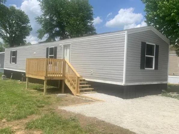 300 Crique Side Dr Trailer 19, Morehead, KY 40351