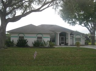 572 Rotonda Cir, Rotonda West, FL 33947