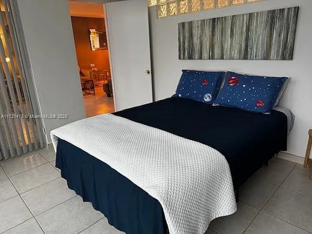 5401 Collins Ave #430 — Photo 37
