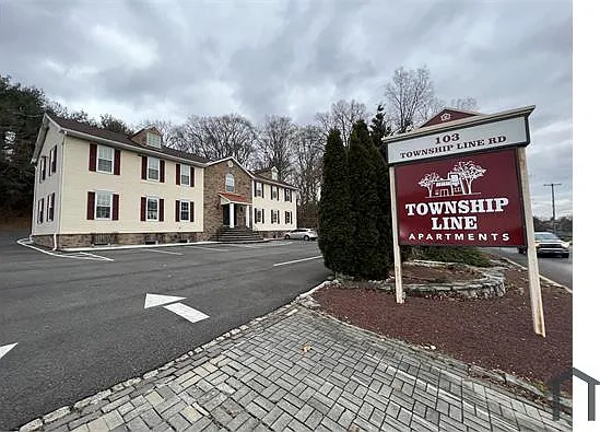 1 bed, 800 sqft, $1,899 — Photo 2