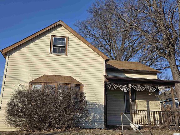 2nd image of 1219 Lind St