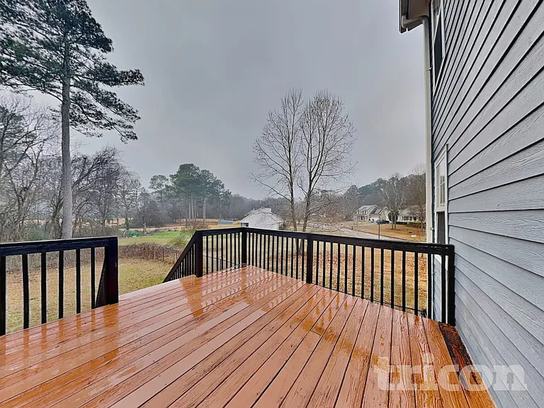 401 Breeze Way — Photo 19