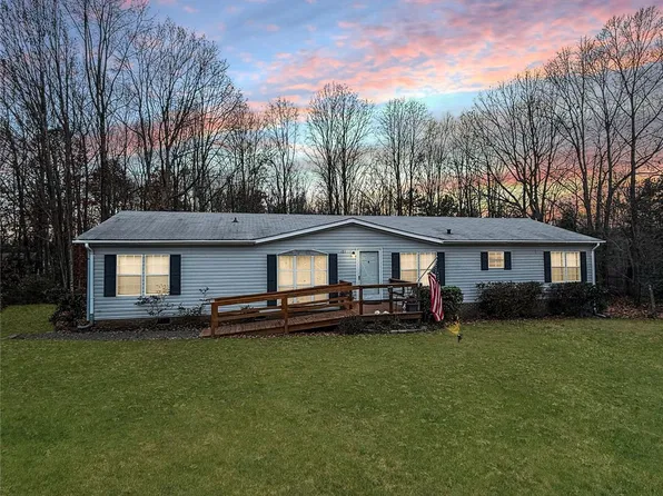 121 Haystack Ln, Olin, NC 28660