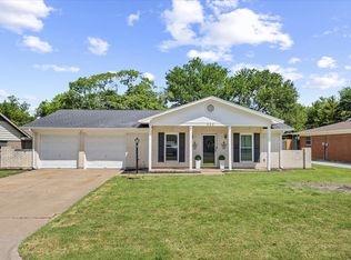 233 NE Amy St, Burleson, TX 76028