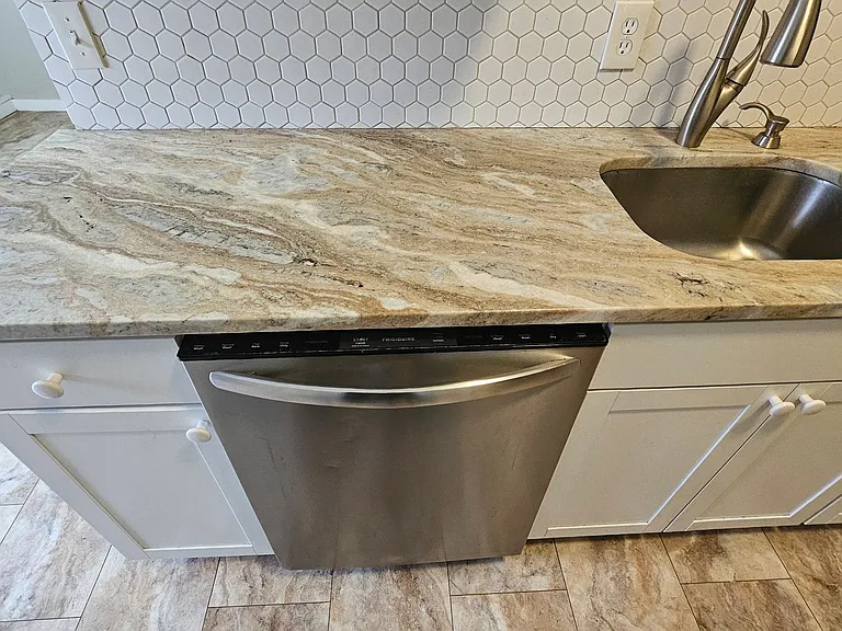 2115 Glenwood Ln — Photo 27