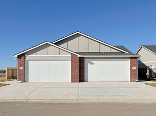 3821-3823 S Bluelake Ct, Wichita, KS 67215