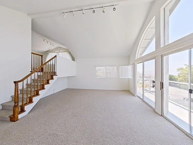617 E Avenida San Juan — Photo 20