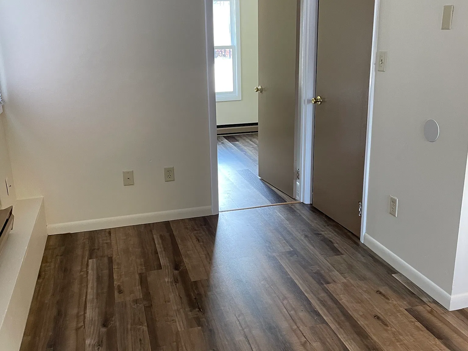1 bed, 450 sqft, $1,195 — Photo 3