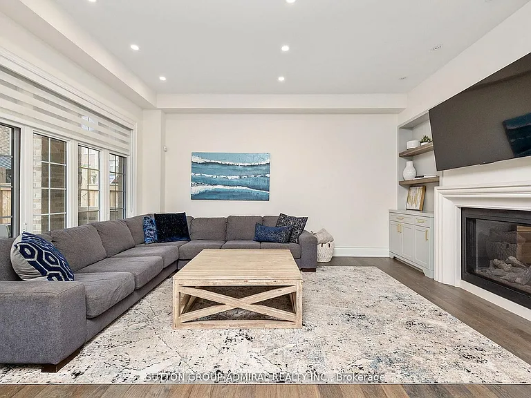 36 Hurst Ave — Photo 12