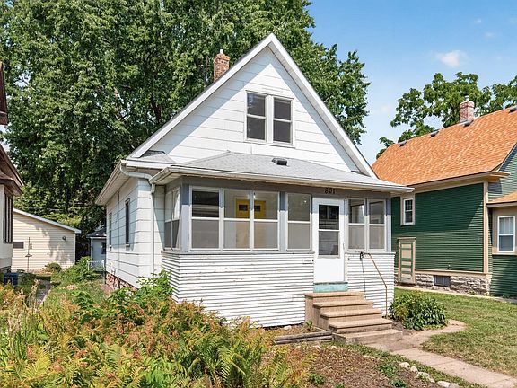 4th image of 801 Armstrong Ave