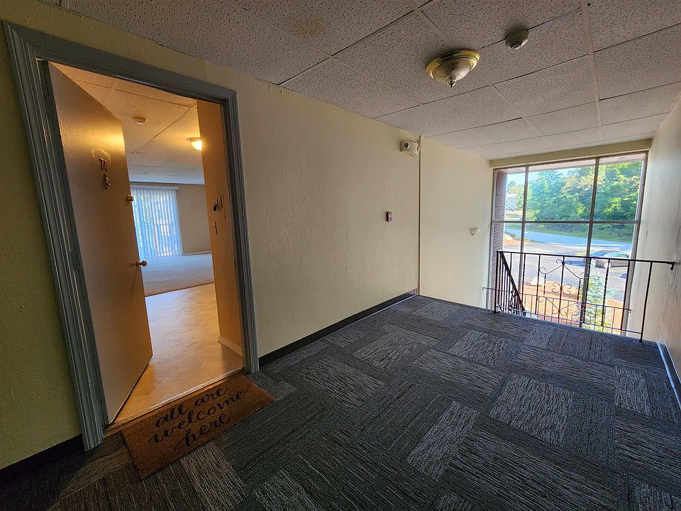 1st image of 74 Constitution Ave #74