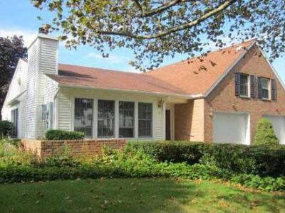 2 Calico Dr, Mount Sinai, NY, 11766