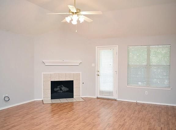 4th image of 11901 Gold Creek Dr E
