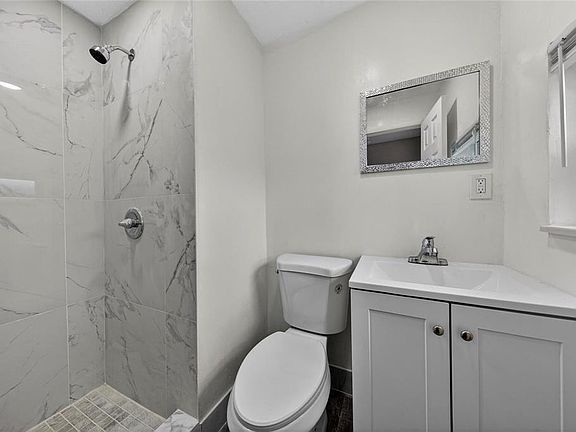 5th image of 1541 NW 7th Ter