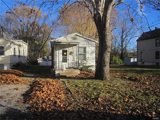 1st image of 589 Leeton Ave