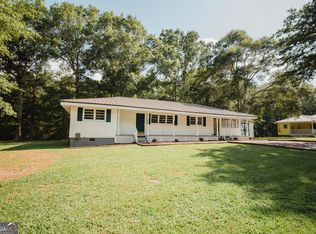 63 Armstrong Dr, Carrollton, GA 30117