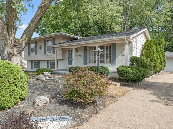 4121 73rd St, Urbandale, IA 50322