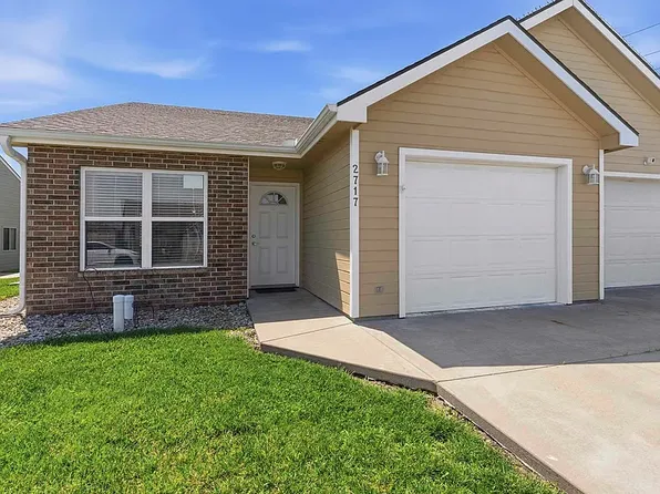 2717 Buttonwood Dr #1, Manhattan, KS 66502