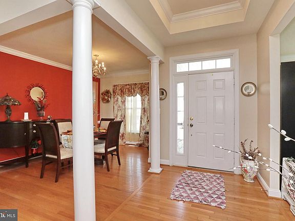 4th image of 4761 Saint Brides St