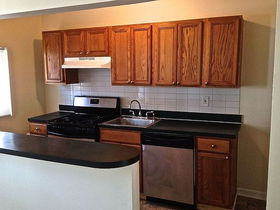 5th image of 2543 S Ashford St