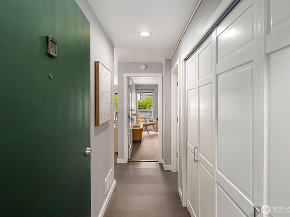 4th image of 952 100th Avenue NE #237