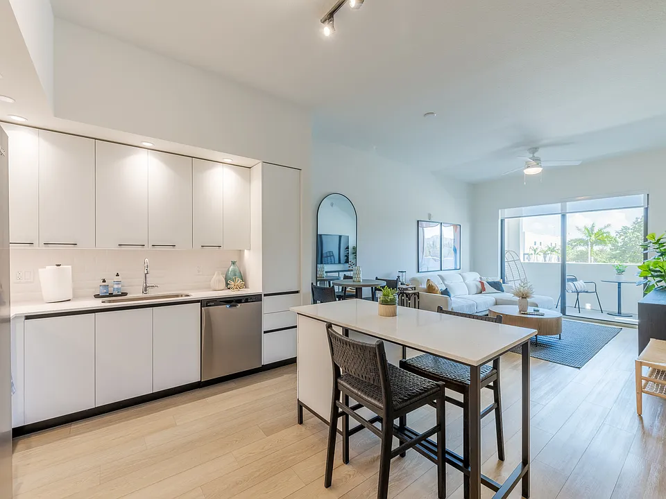 South Pointe Apartments