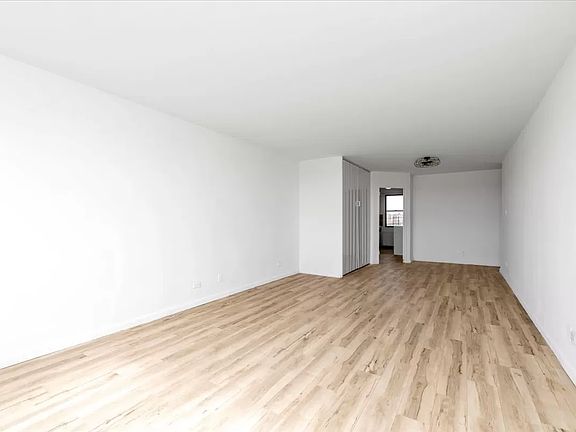 5th image of 61-20 Grand Central Pkwy #C1001