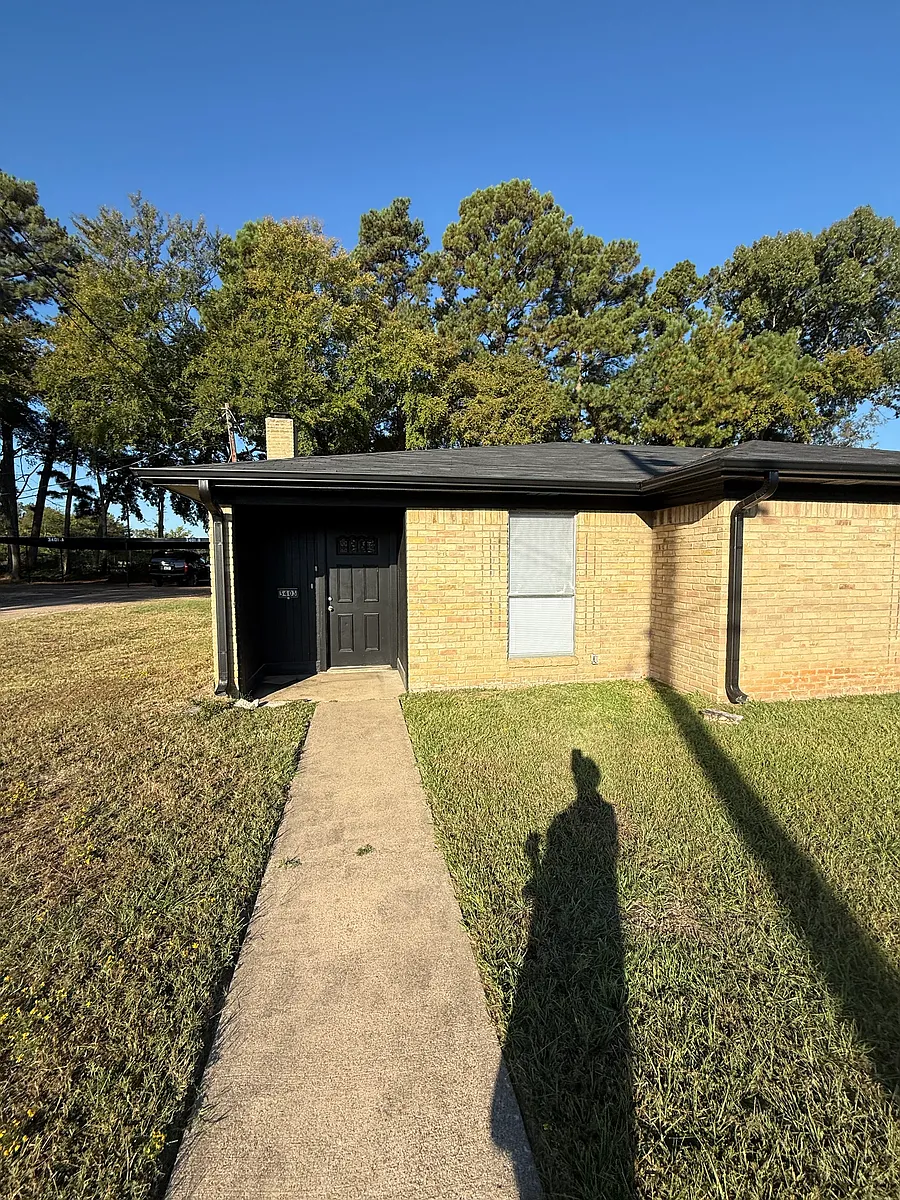 Building Photo - 3403 Denson Dr #A