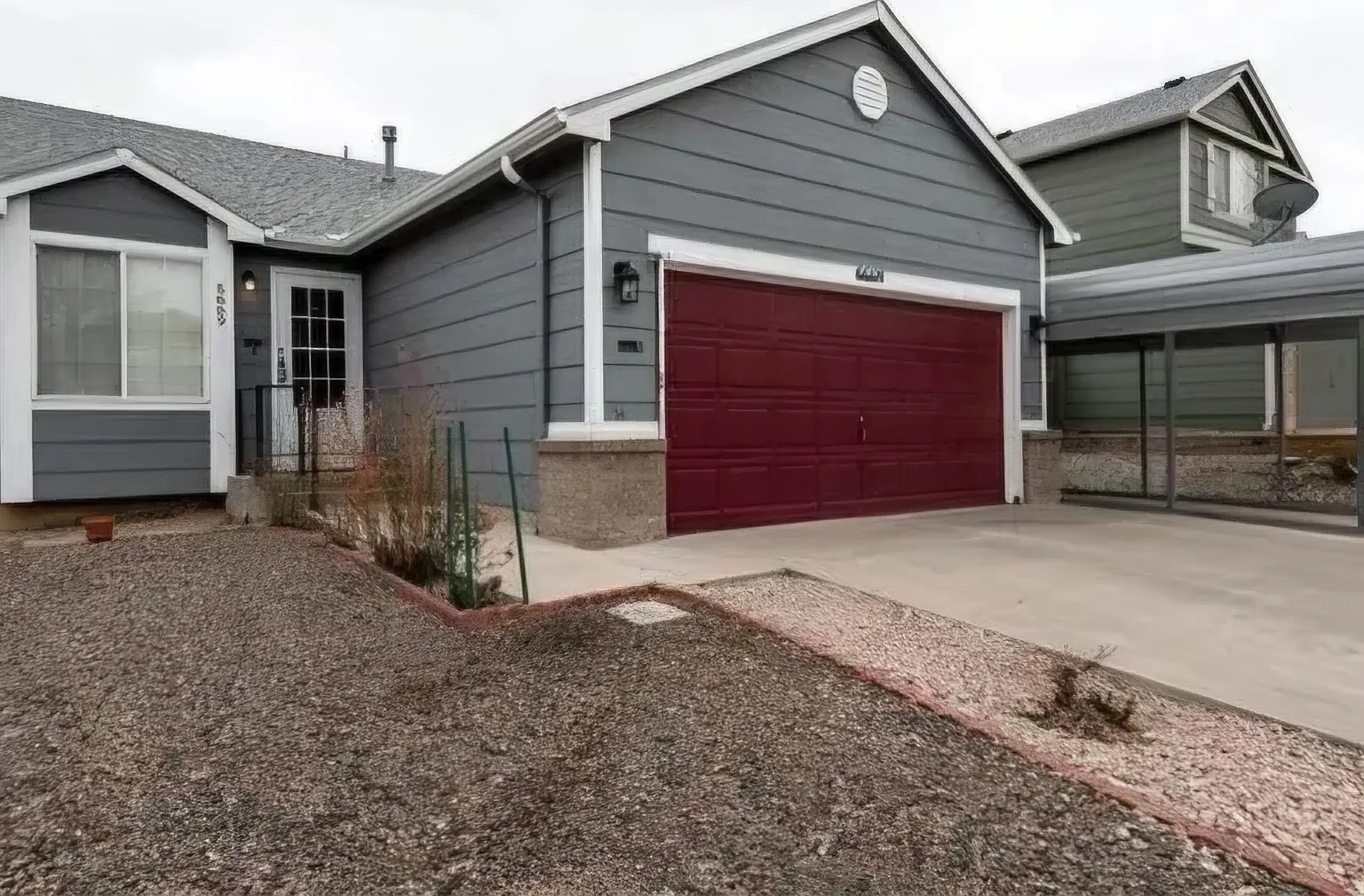 3 bed, 2111 sqft, $2,700 — Photo 1