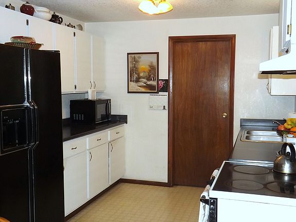 5th image of 515 Ann St