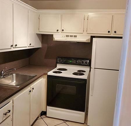5th image of 41 Andover E #41-B
