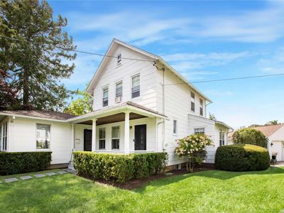 165 S Country Road, Bellport, NY, 11713