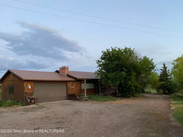 2406 Smokey Canyon Rd, Auburn, WY 83111