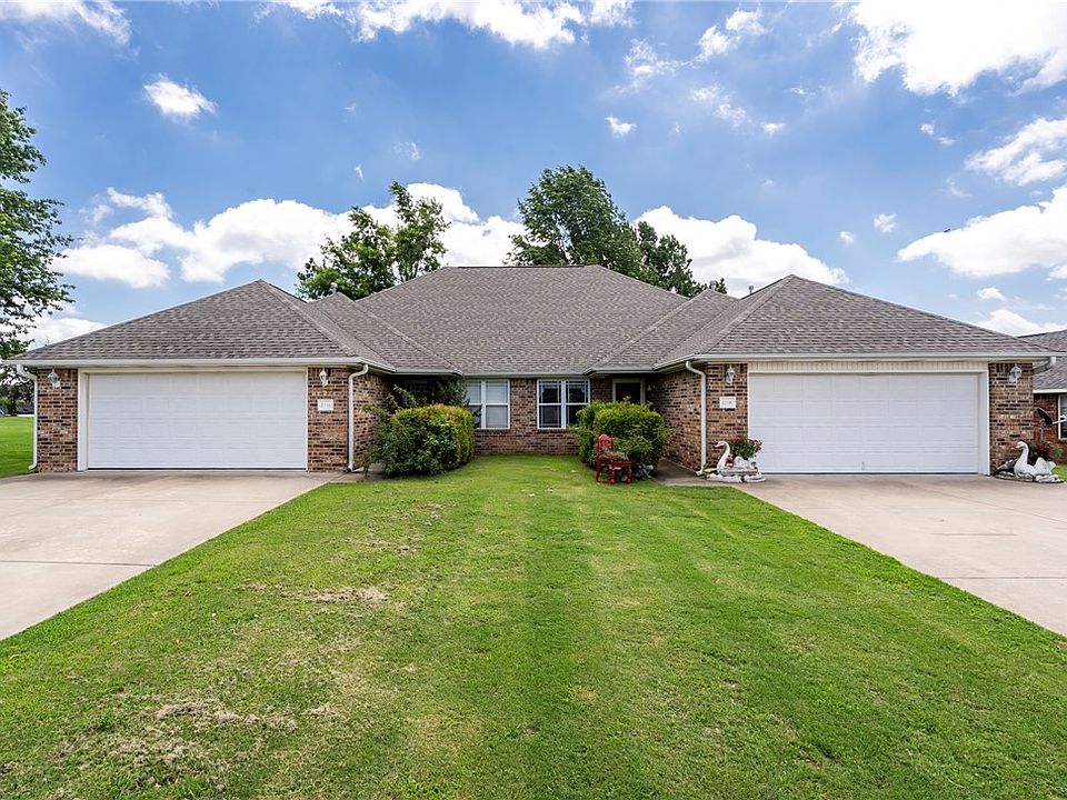 1st image of 211 Ravenwood Blvd