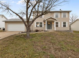 1607 W Bishop Dr, Troy, MO 63379