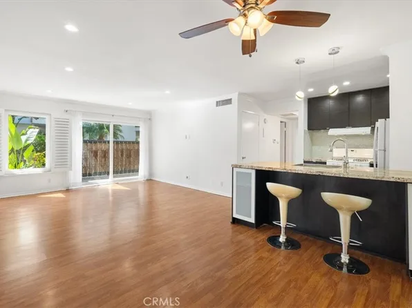18645 Hatteras St Unit 141, Tarzana, CA 91356
