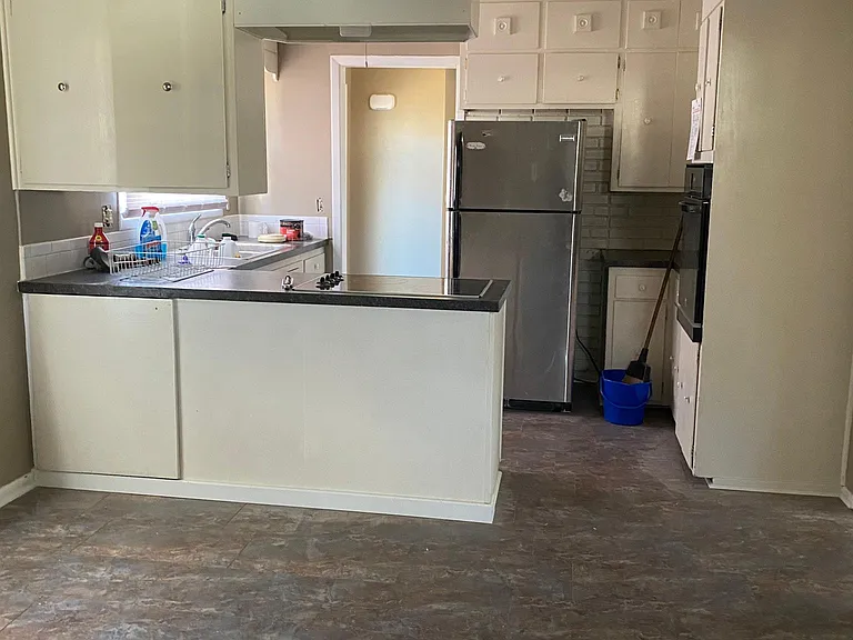 601 S Woodlawn Blvd — Photo 6