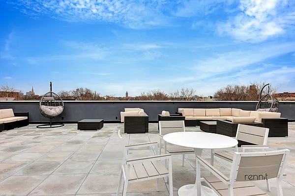 Rented by Rennit Inc. | media 27