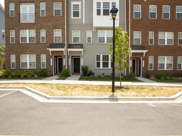 10517 Sally Ride Ln, Lanham, MD 20706