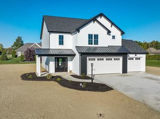 1528 N Shadow Run Trl, Bluffton, IN 46714